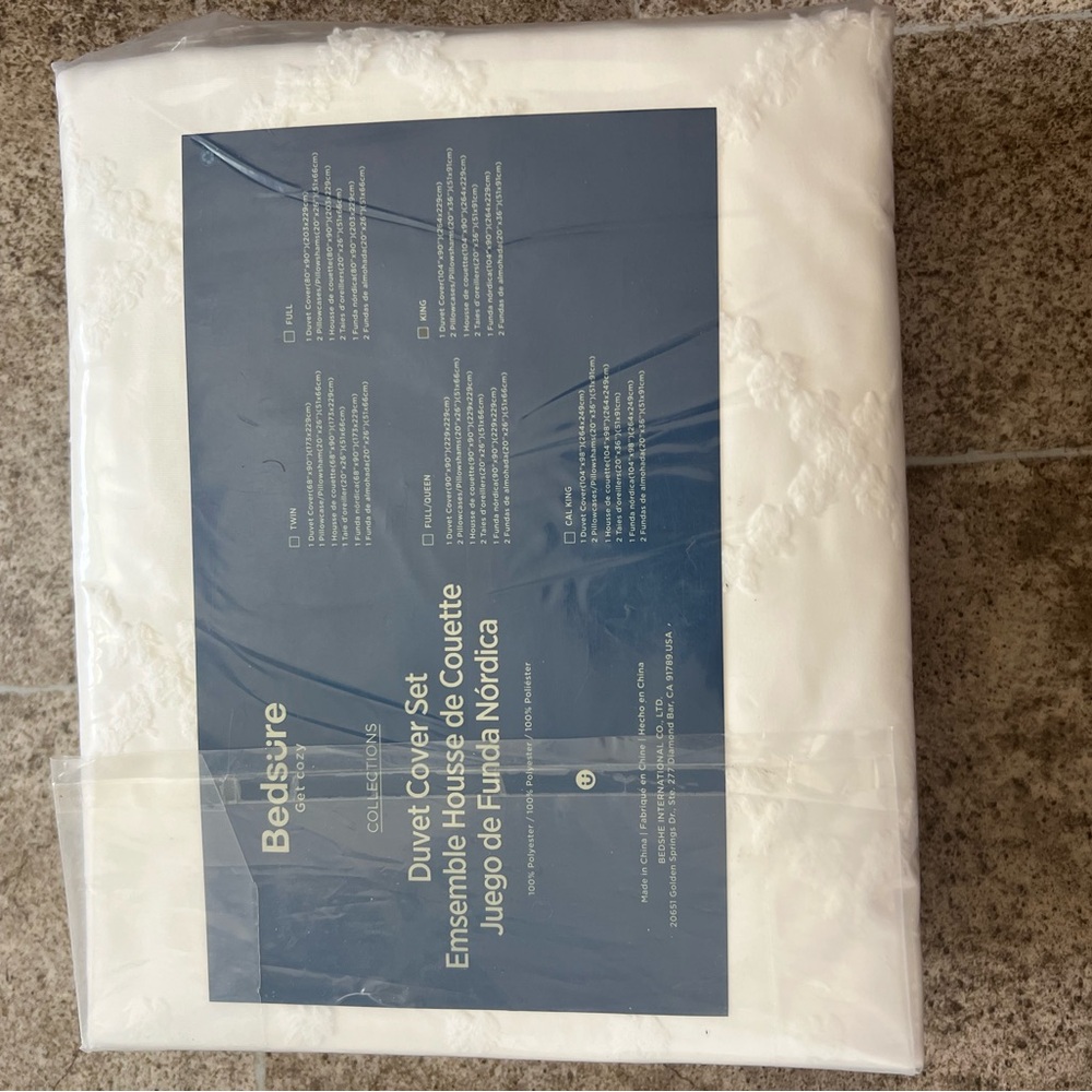 Bedsure White Embroidered Duvet Cover - Picture 3 of 4